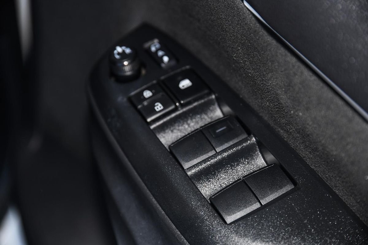 2022 Toyota YARIS SX HYBRID MXPH10R