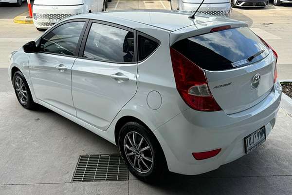 2014 Hyundai Accent Active RB2
