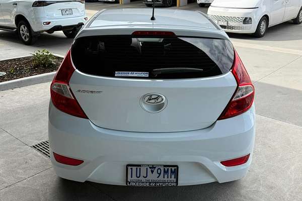 2014 Hyundai Accent Active RB2
