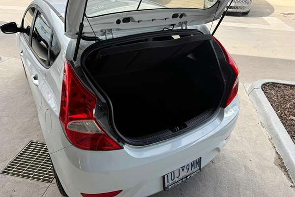 2014 Hyundai Accent Active RB2