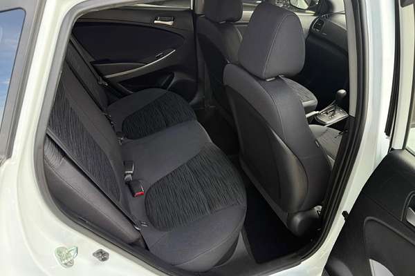 2014 Hyundai Accent Active RB2