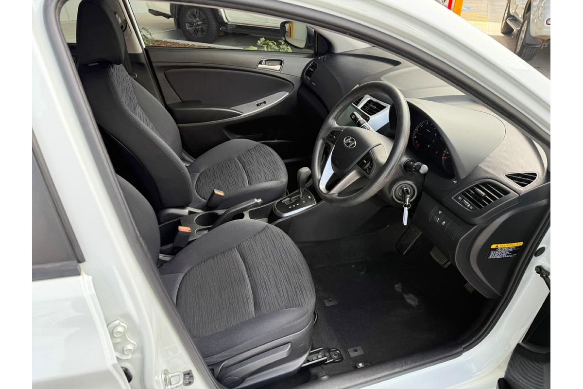 2014 Hyundai Accent Active RB2