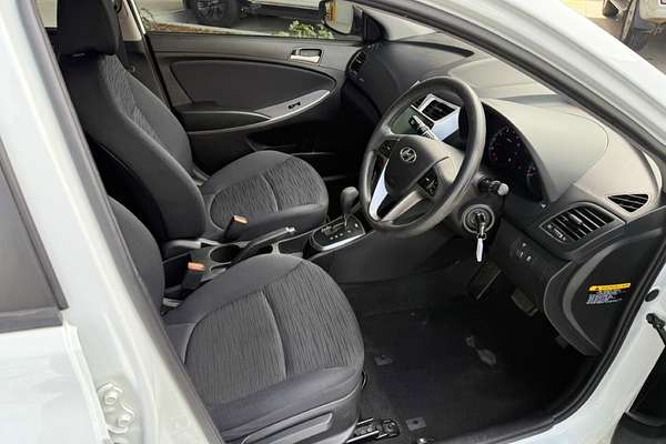 2014 Hyundai Accent Active RB2