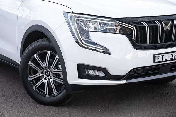 2025 Mahindra XUV700 AX7L