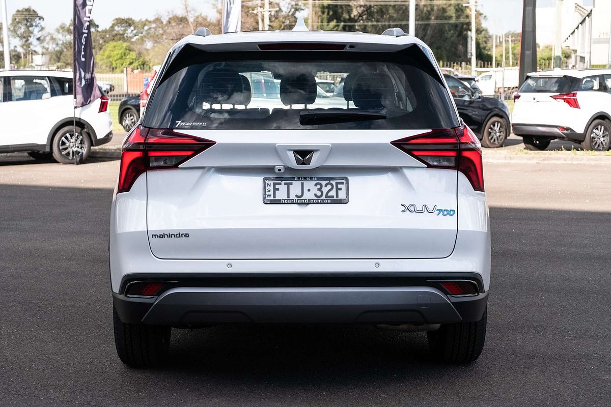 2025 Mahindra XUV700 AX7L