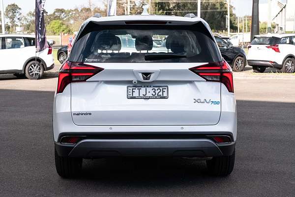 2025 Mahindra XUV700 AX7L
