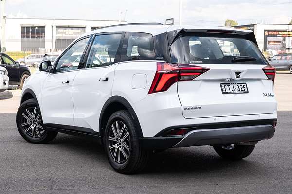 2025 Mahindra XUV700 AX7L