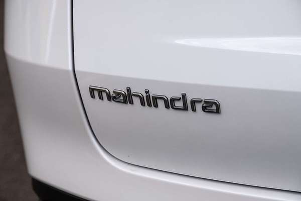 2025 Mahindra XUV700 AX7L