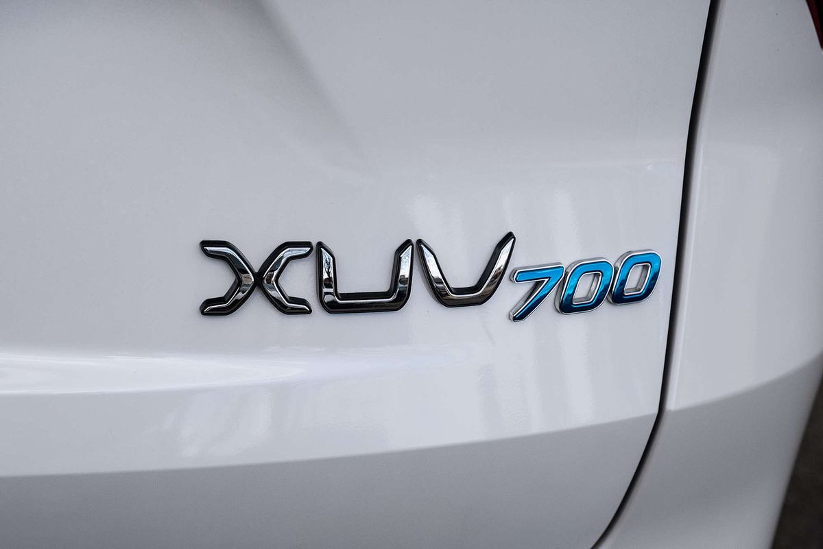 2025 Mahindra XUV700 AX7L