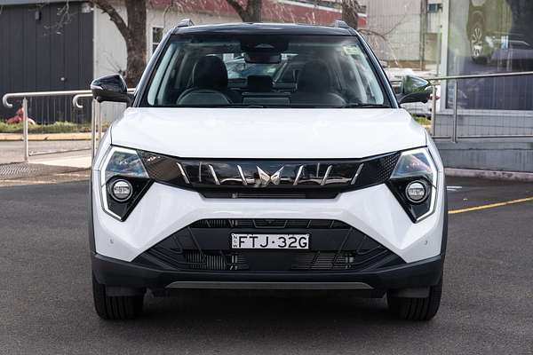 2025 Mahindra XUV3XO AX7L