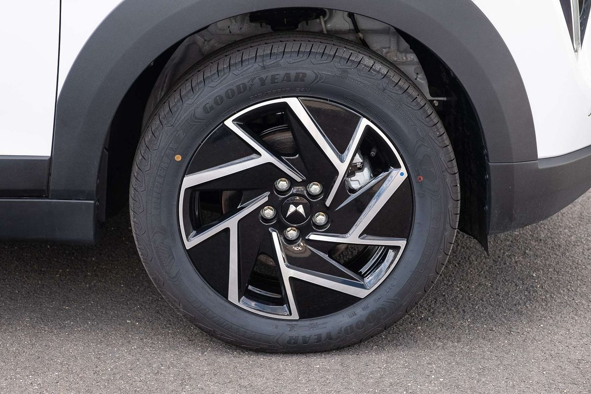 2025 Mahindra XUV3XO AX7L