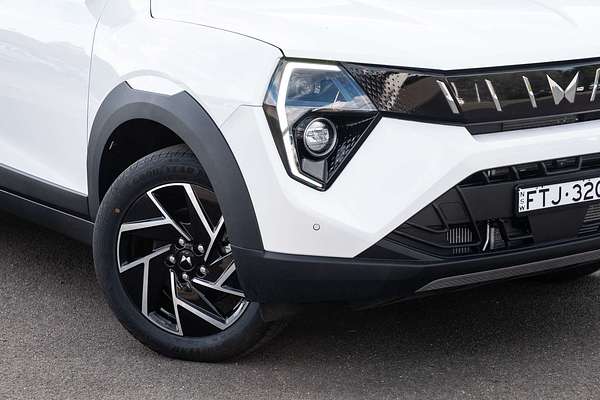 2025 Mahindra XUV3XO AX7L