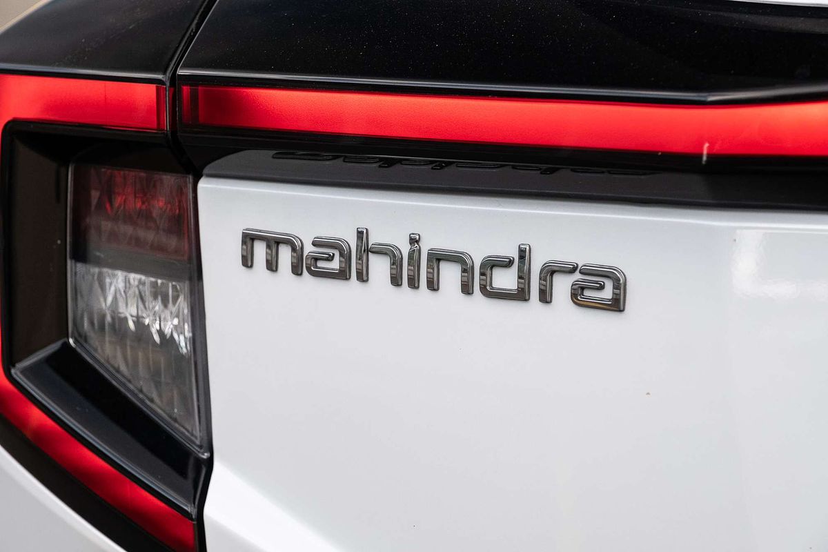 2025 Mahindra XUV3XO AX7L