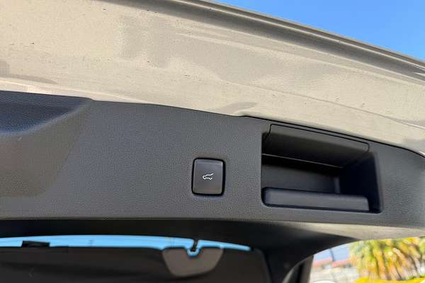 2023 Ford Escape ZH