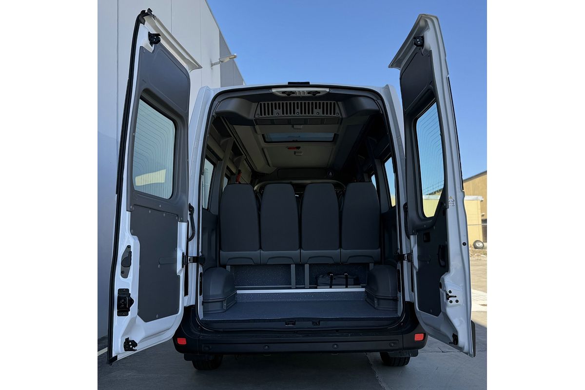 2024 Renault Master Pro 110kW X62 Phase 2 LWB Mid Roof