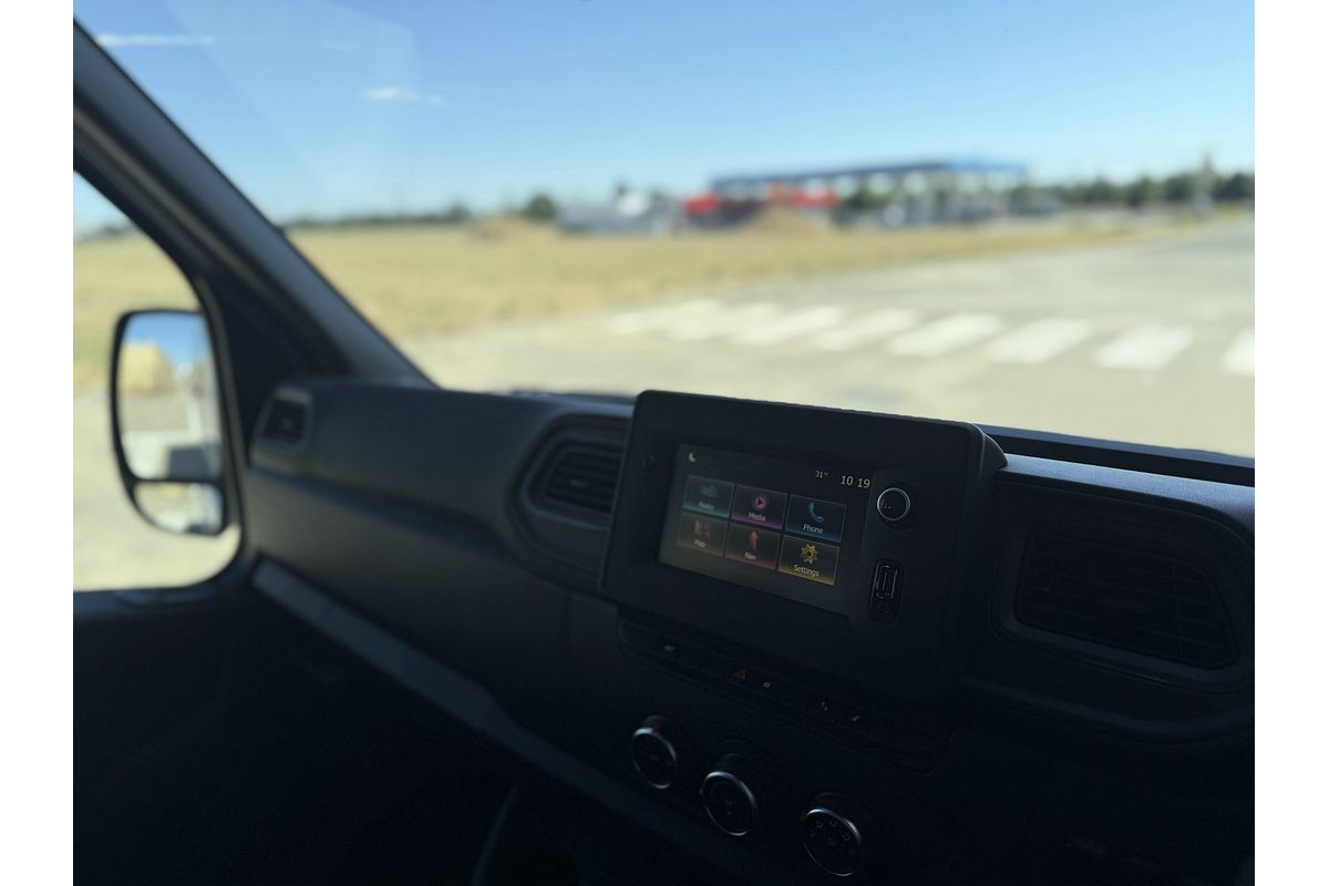 2024 Renault Master Pro 110kW X62 Phase 2 LWB Mid Roof