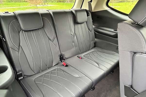 2025 LDV D90 Executive SV9A