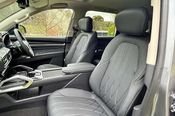 2025 LDV D90 Executive SV9A