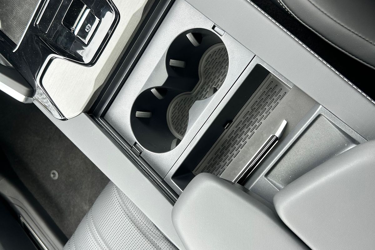 2025 LDV D90 Executive SV9A