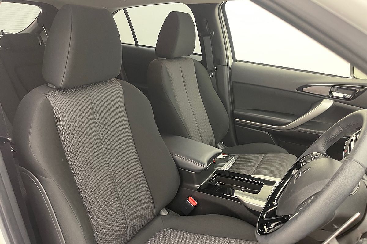 2024 Mitsubishi Eclipse Cross LS YB