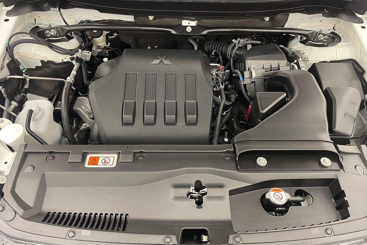 2024 Mitsubishi Eclipse Cross LS YB