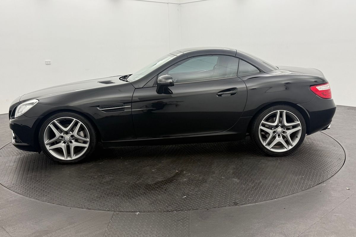 2011 Mercedes-Benz SLK-Class SLK200 BlueEFFICIENCY R172
