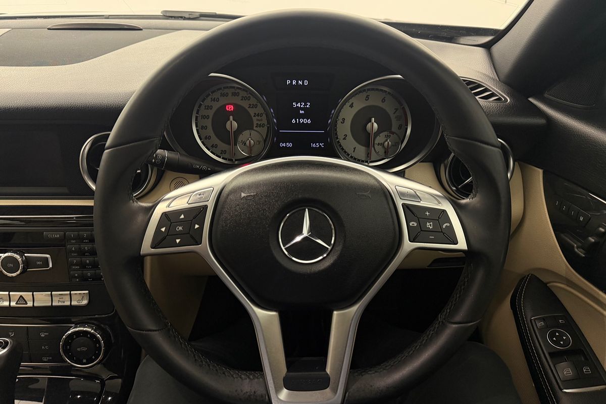 2011 Mercedes-Benz SLK-Class SLK200 BlueEFFICIENCY R172