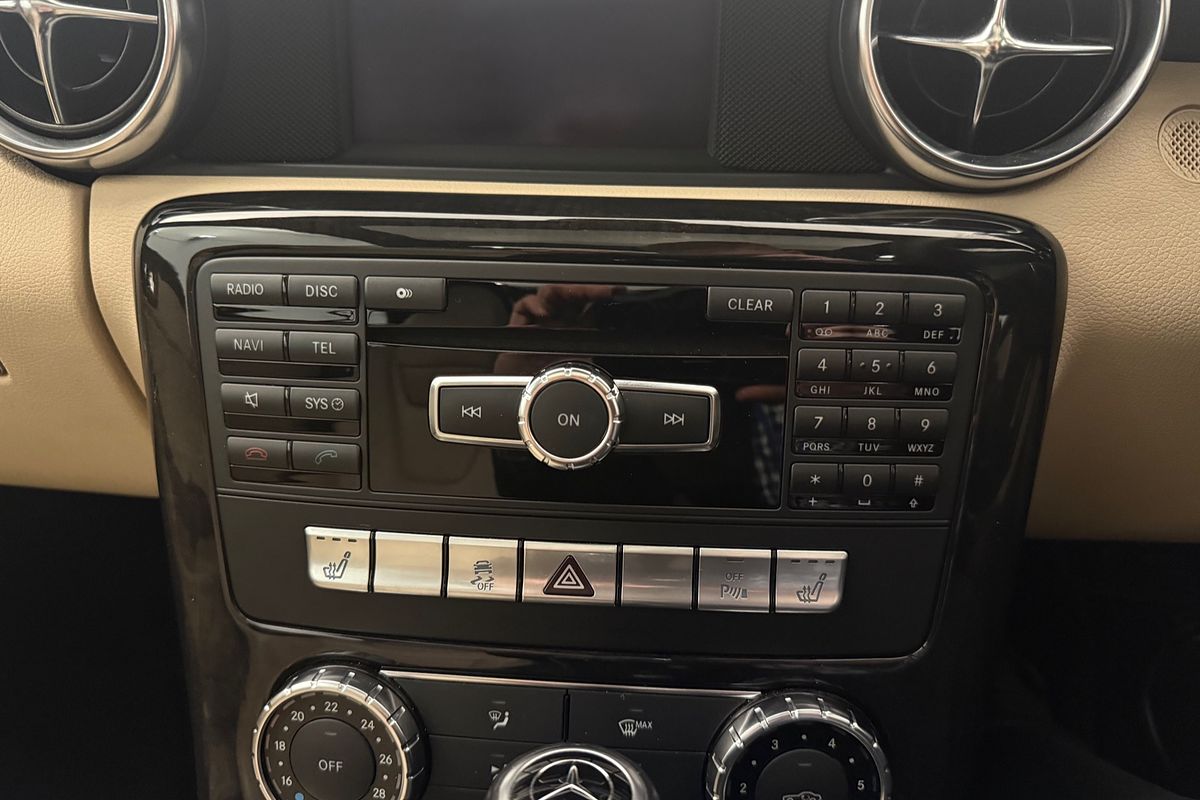2011 Mercedes-Benz SLK-Class SLK200 BlueEFFICIENCY R172