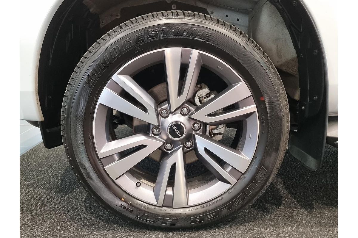 2023 Isuzu MU-X LS-T