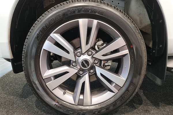 2023 Isuzu MU-X LS-T