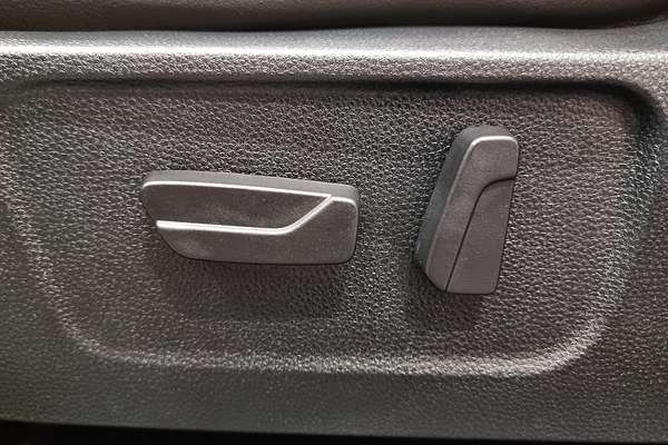 2023 Isuzu MU-X LS-T