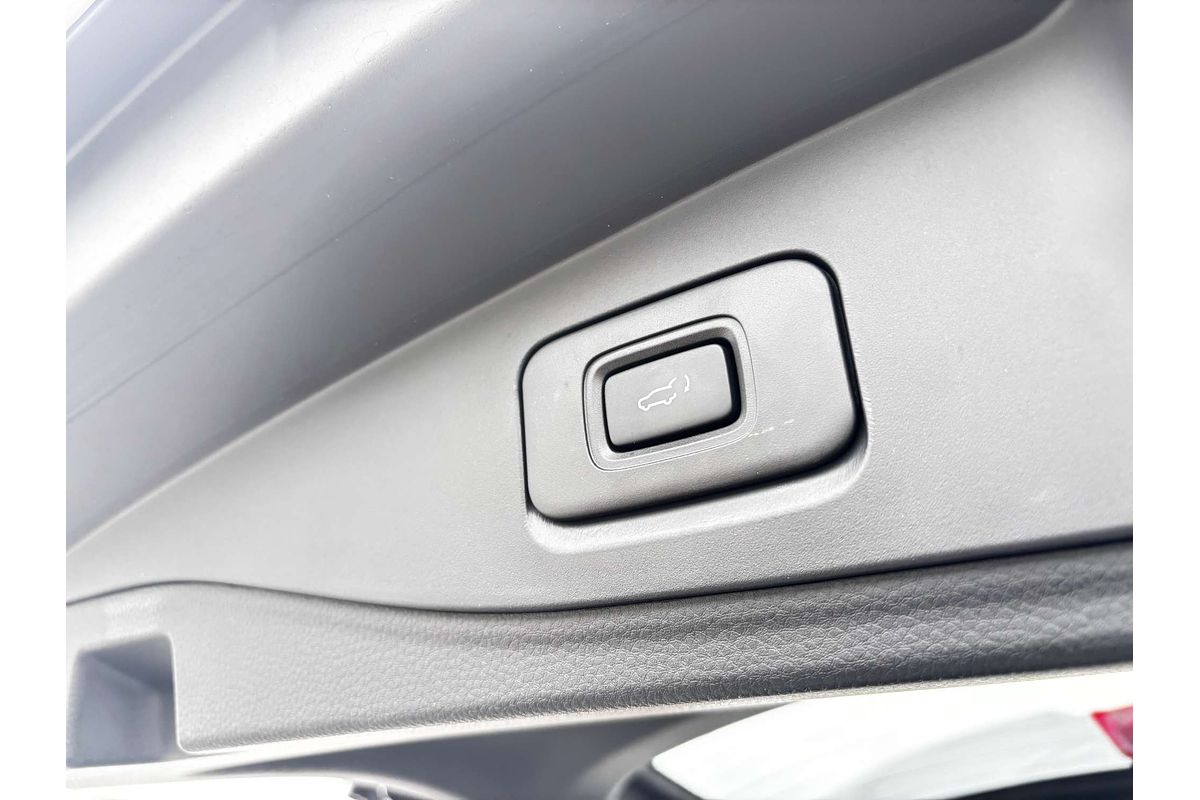 2025 Isuzu MU-X LS-U