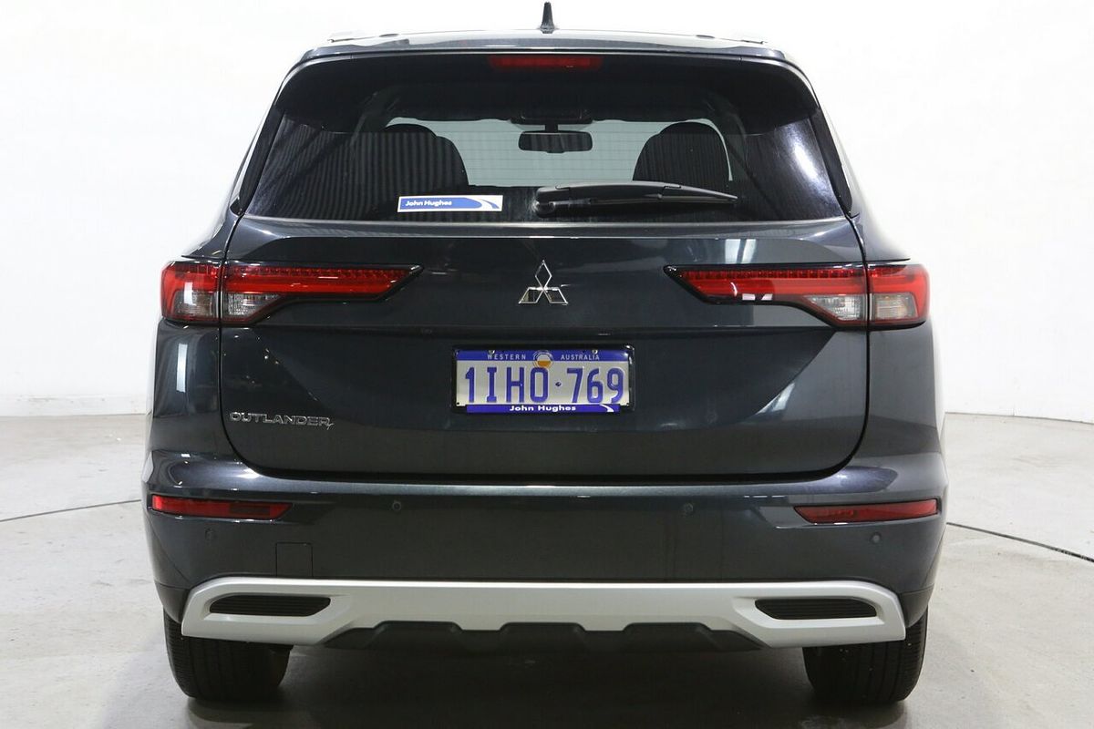 2024 Mitsubishi Outlander LS ZM