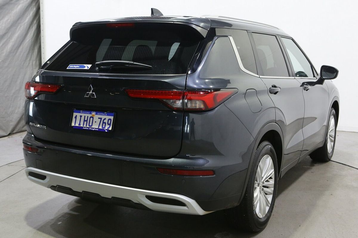 2024 Mitsubishi Outlander LS ZM