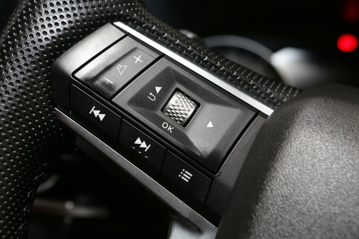 2024 Mitsubishi Outlander LS ZM