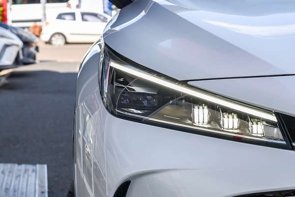 2025 MG HS Super Hybrid Essence AS33P