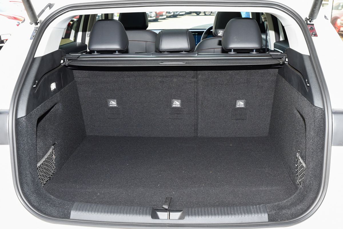 2025 MG HS Super Hybrid Essence AS33P