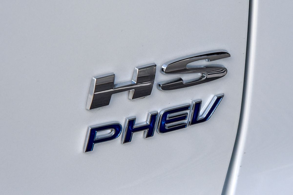 2025 MG HS Super Hybrid Essence AS33P