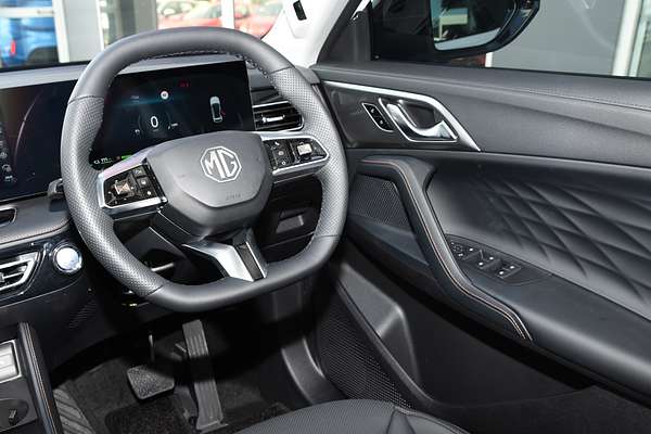 2025 MG HS Super Hybrid Essence AS33P