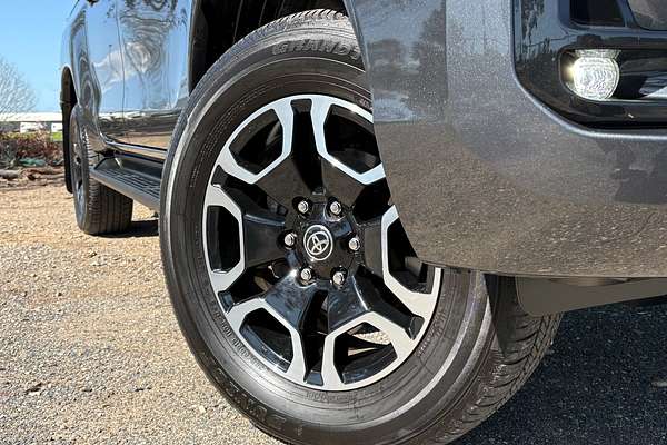 2023 Toyota Hilux SR5 GUN126R 4X4