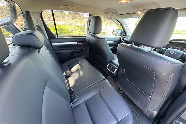 2023 Toyota Hilux SR5 GUN126R 4X4