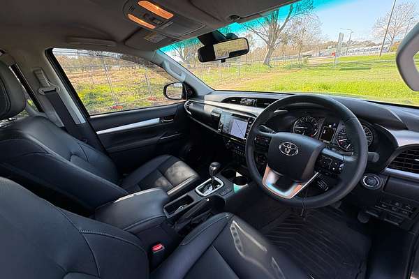 2023 Toyota Hilux SR5 GUN126R 4X4