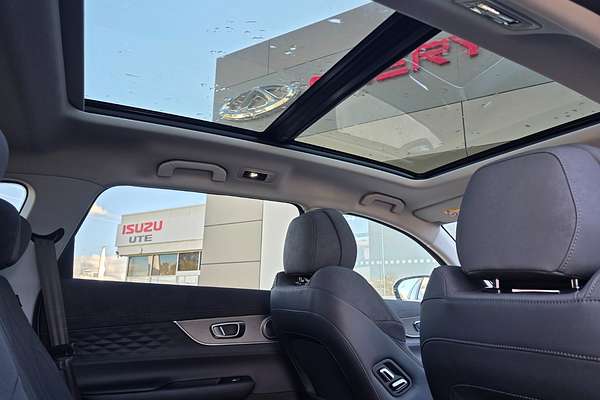 2025 Chery Tiggo 8 Super Hybrid Ultimate T31