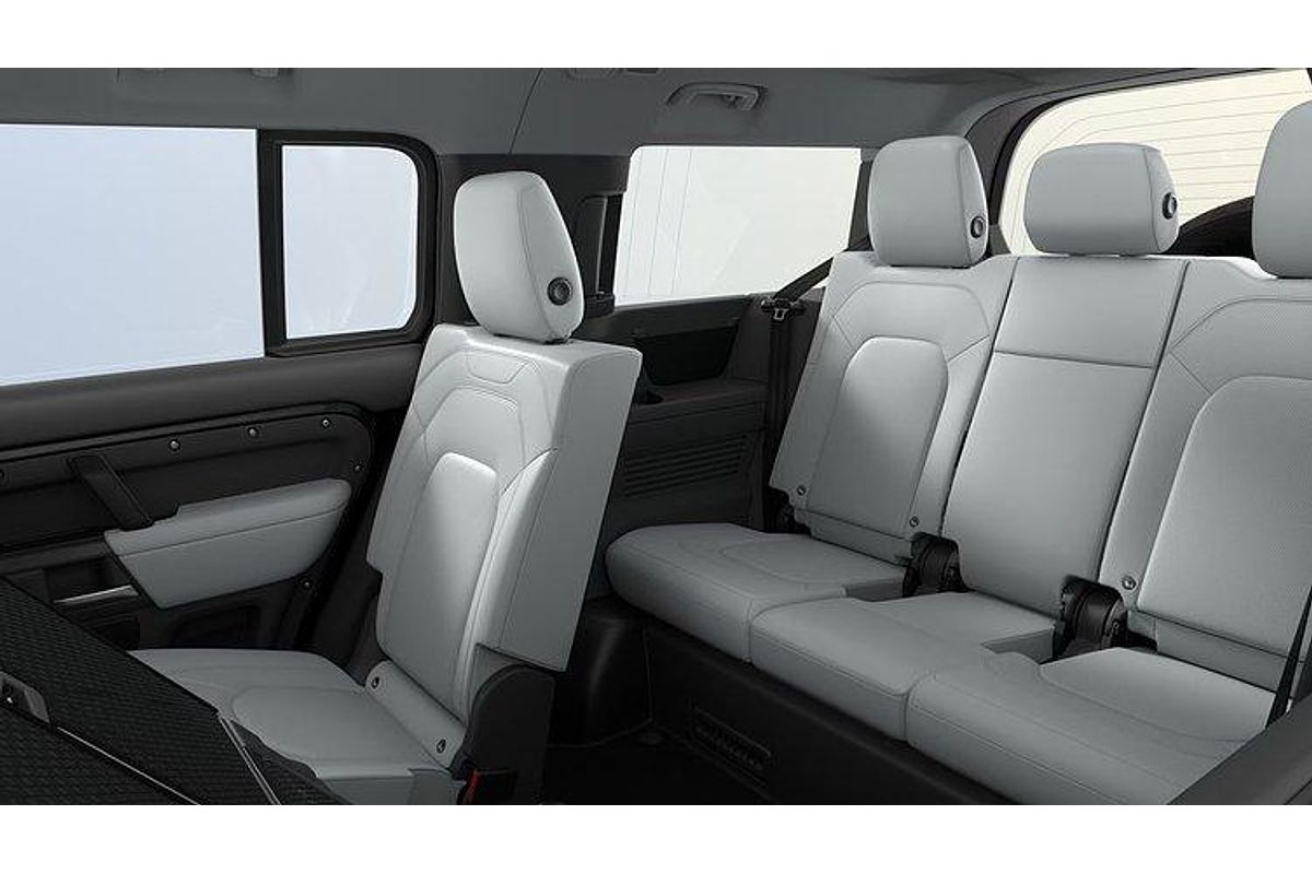 2025 Land Rover Defender 130 D350 X-Dynamic SE L663