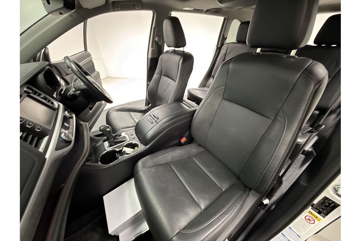 2017 Toyota Kluger Grande GSU55R