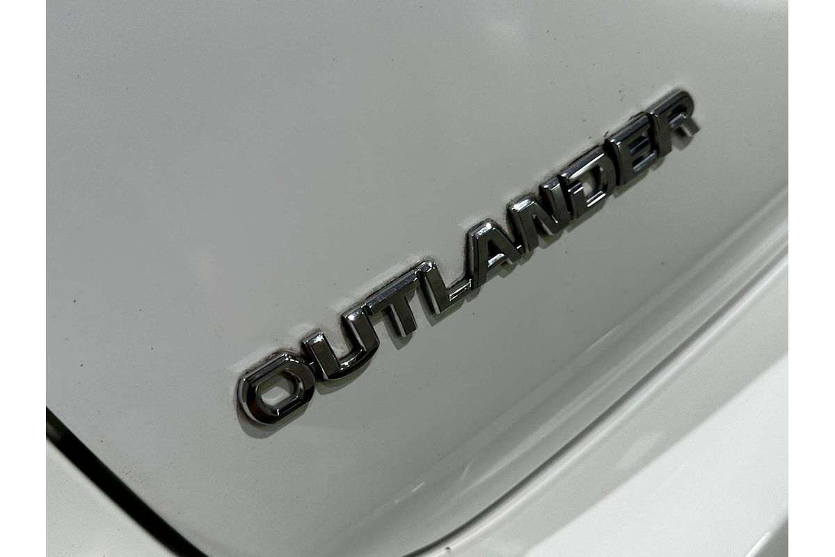 2020 Mitsubishi Outlander ES ZL