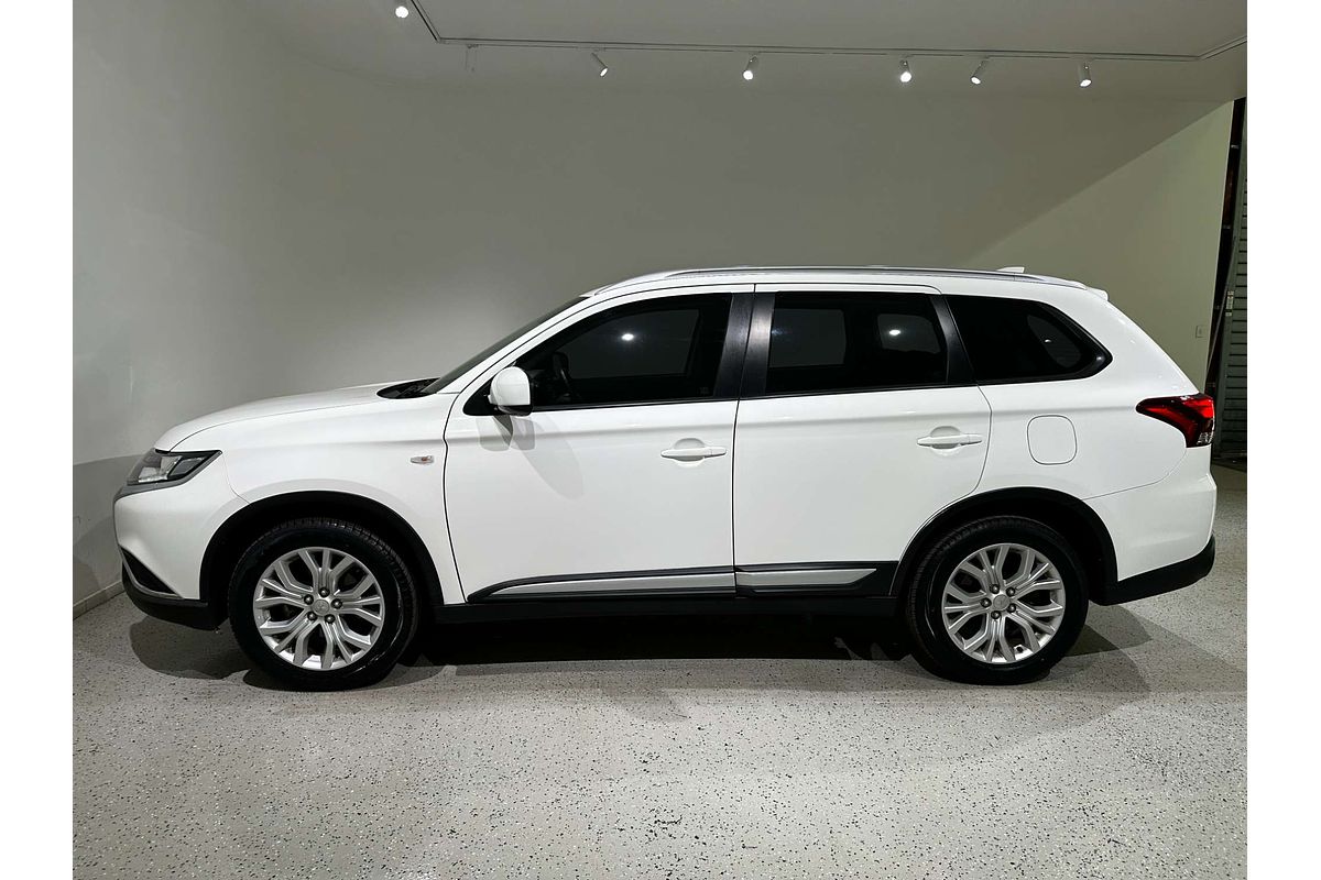 2020 Mitsubishi Outlander ES ZL