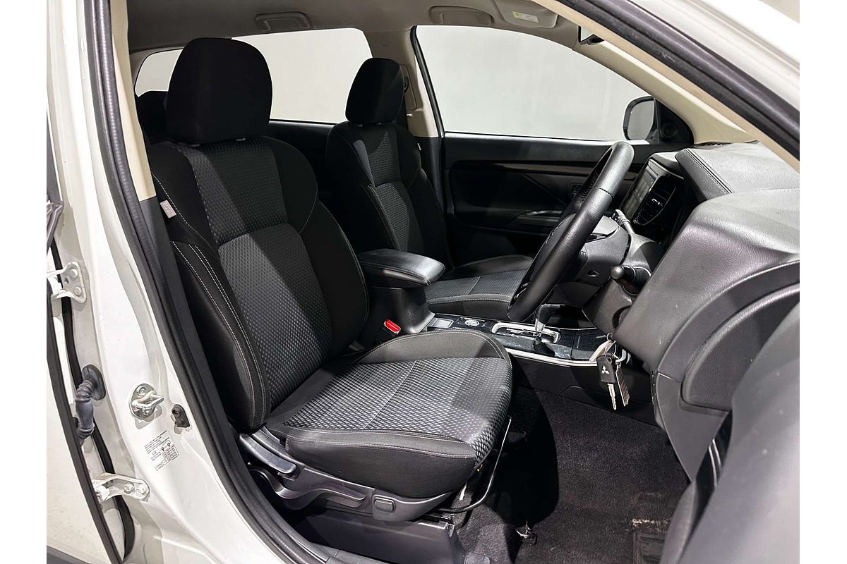 2020 Mitsubishi Outlander ES ZL
