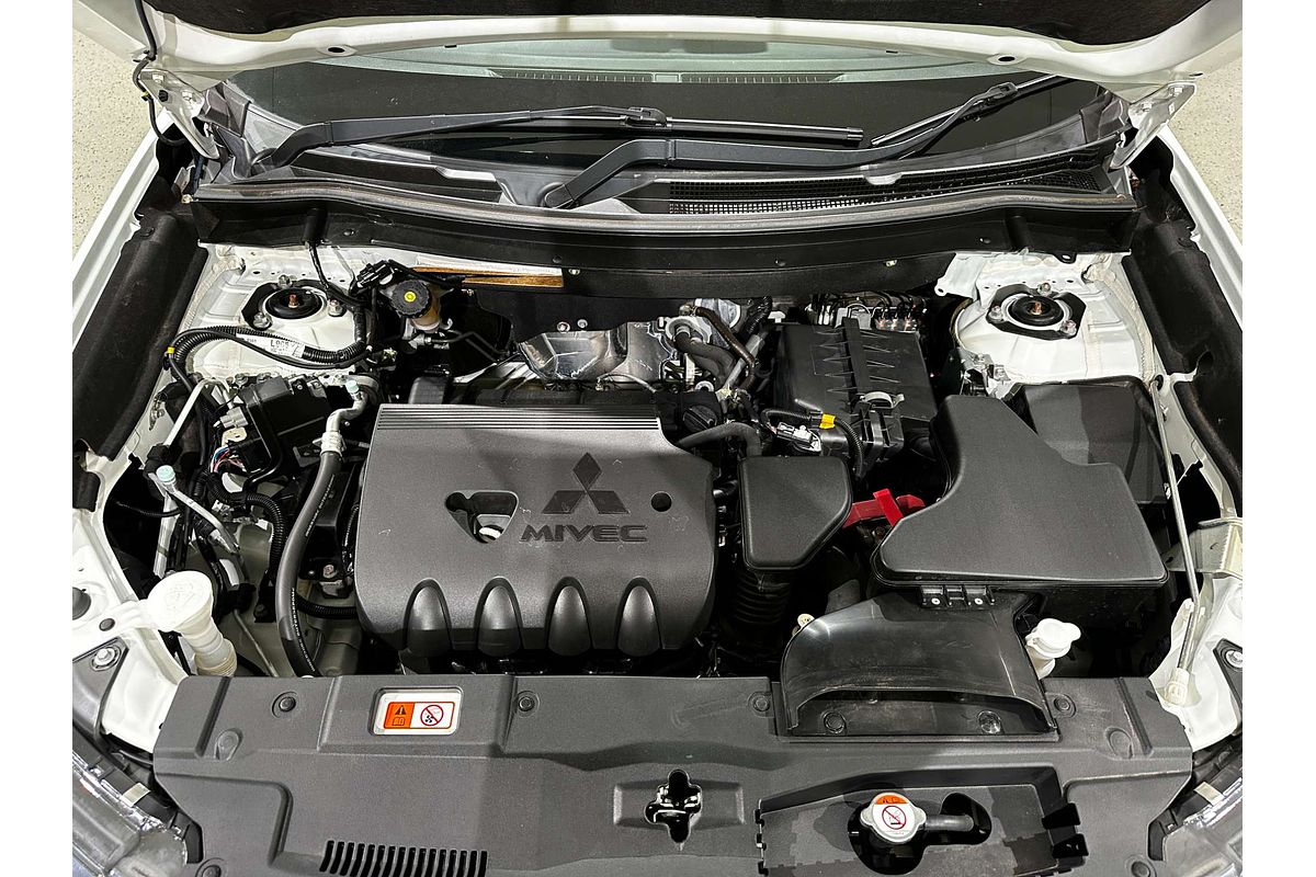2020 Mitsubishi Outlander ES ZL
