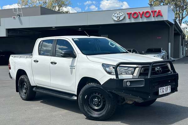 2020 Toyota Hilux Hilux 4x4 SR 2.8L T Diesel Automatic Double Cab